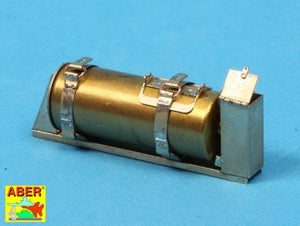 Aber 16027 Fire extinguisher with brackets used on German tanks, assault guns and other vehicles 1/16 – image 10