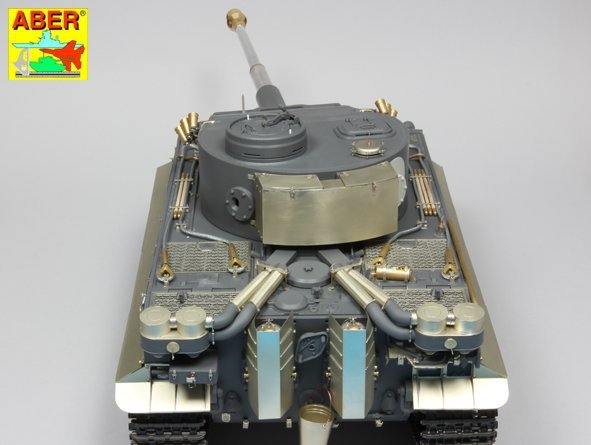 Aber 16K02 Pz.Kpfw. VI Ausf.E (Sd.Kfz.181) Tiger I – s.PzAbt. 501 in Tunisia 1/16 – Bild 4