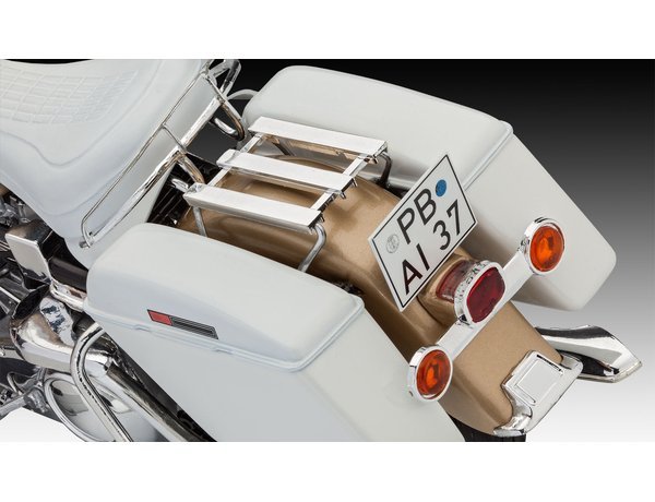 Revell 07937 US Touring Bike Model Kit 1/8 – Bild 4