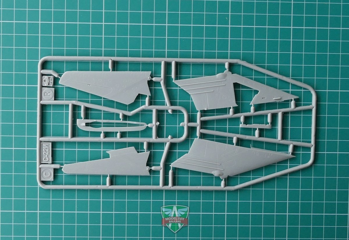 Modelsvit 72009 S-22I (Su-7IG) géométrie d&amp;#39;aile variable 1/72 – image 5
