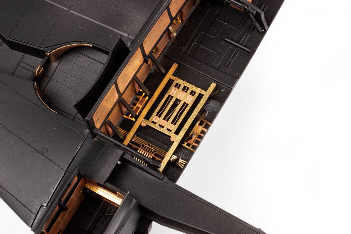 Eduard 481115 For 335A bomb bay TAMIYA 1/48 – obrázek 4
