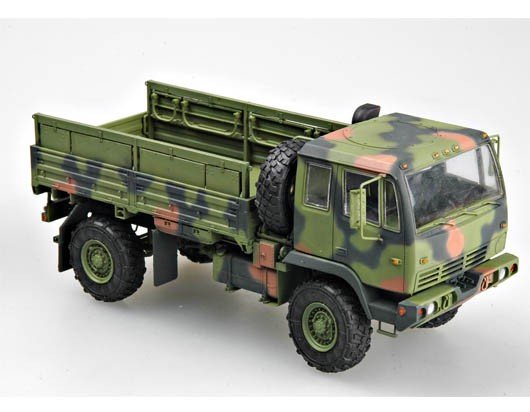 Trumpeter 01004 M1078 Light Medium Tactical Vehicle (LMTV) Standard Cargo Tru 1/35 – imagen 3