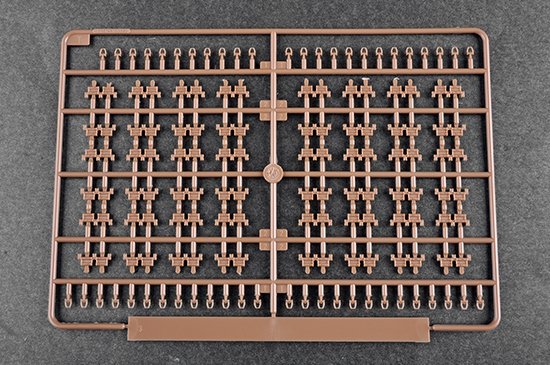 Trumpeter 09521 S-300V russe 9A85 SAM 1/35 – image 7