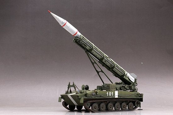 Trumpeter 09545 2P16 Launcher with Missile of 2k6 Luna (FROG-5) 1/35 – obrázek 7