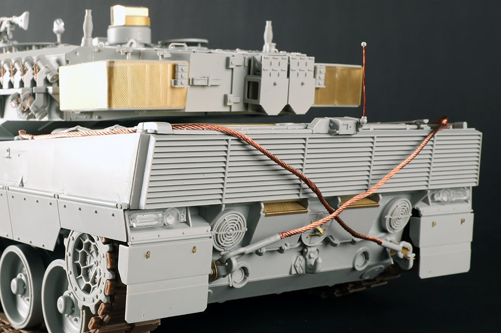 Trumpeter 00966 German Leopard 2 A6 MBT 1/16