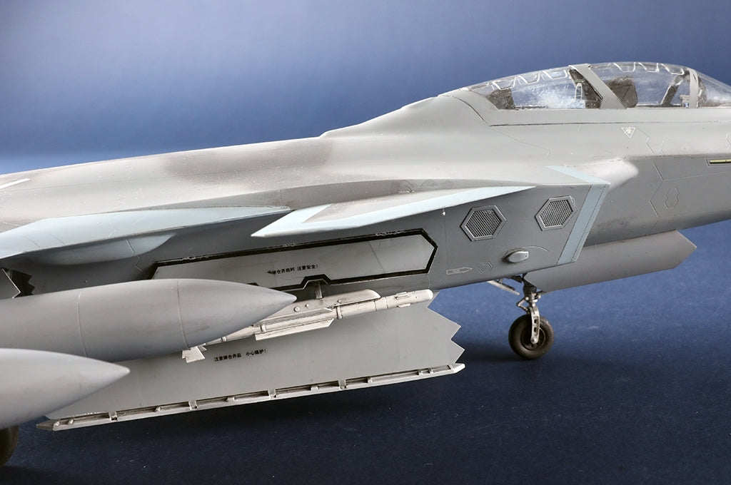 Trumpeter 05864 Chinese J-20S Mighty Dragon 1/48
