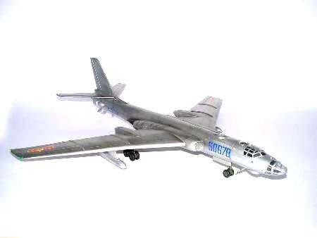 Trumpeter 01614 CHINESE XIAN JHU-6 1/72 – immagine 3