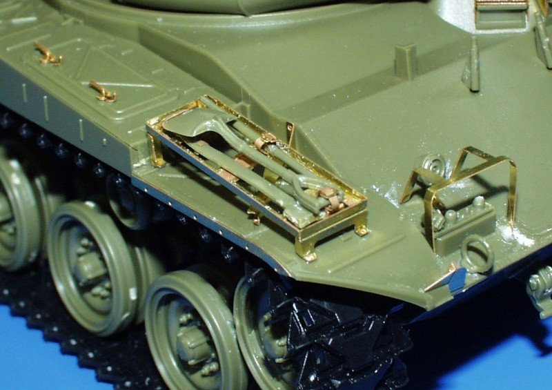 Eduard 35504 M41A3 Walker Bulldog 1/35 AFV Club – image 6