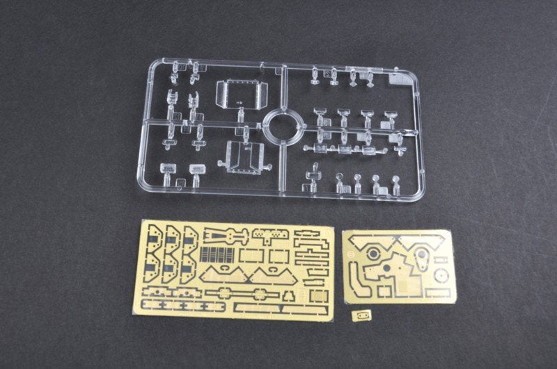 Trumpeter 05525 Italian PUMA 4x4 AFV 1/35 – image 6