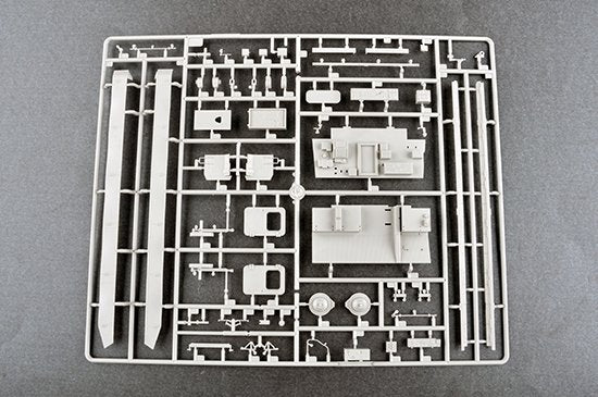 Trumpeter 09518 Russian S-300V 9A82 SAM 1/35 – image 9