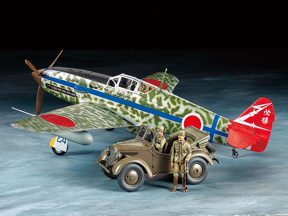 Tamiya 25203 Kawasaki Ki-61-Id Hien (Tony) et véhicule léger 4x4 Kurogane 1/48 