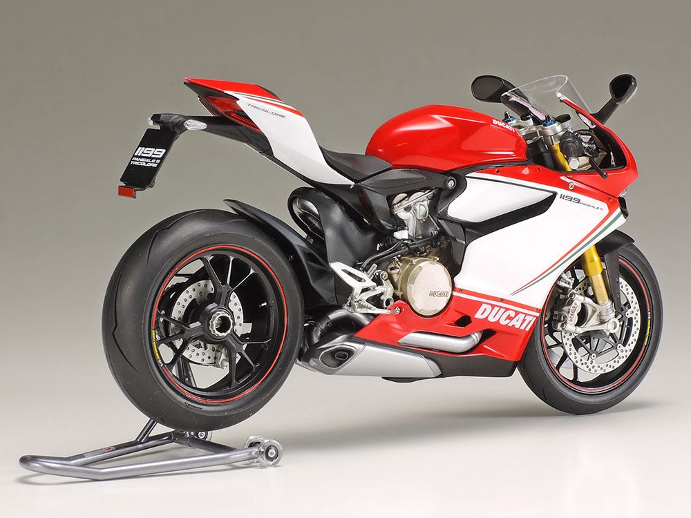 Tamiya 14132 Ducati 1199 Panigale S Tricolore 1/12 – image 3