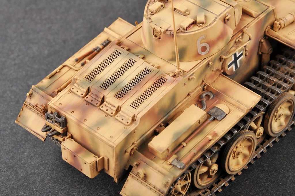 Hobby Boss 83805 German Pzkpfw.I Ausf.F (VK18.01) Late 1/35 – image 12