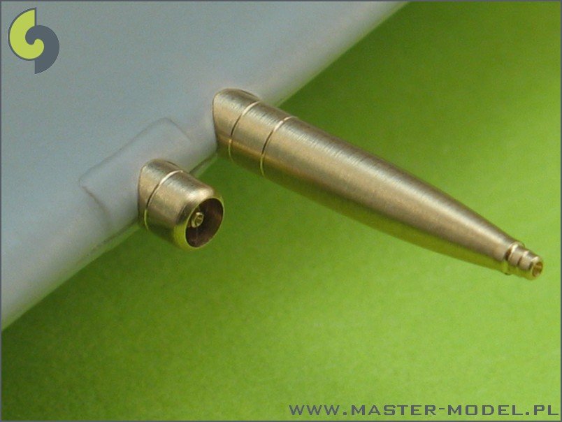 Master AM-72-006 Supermarine Spitfire E wing late - Hispano 20mm &amp;amp; .50cal in fairings (two versions) – image 3