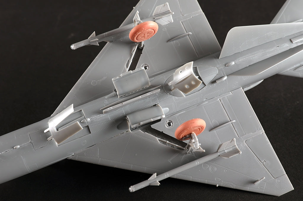 Trumpeter 02825 JJ-7A Trainer 1/48 – image 10