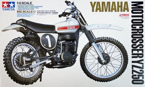 Tamiya 16036 Yamaha Motocrosser YZ250 1/6