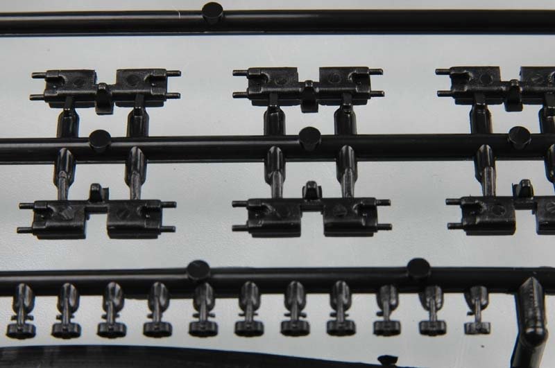 Trumpeter 02034 Chinese ZTZ99 track for Chinese ZTZ99 tank 1/35 – Bild 3