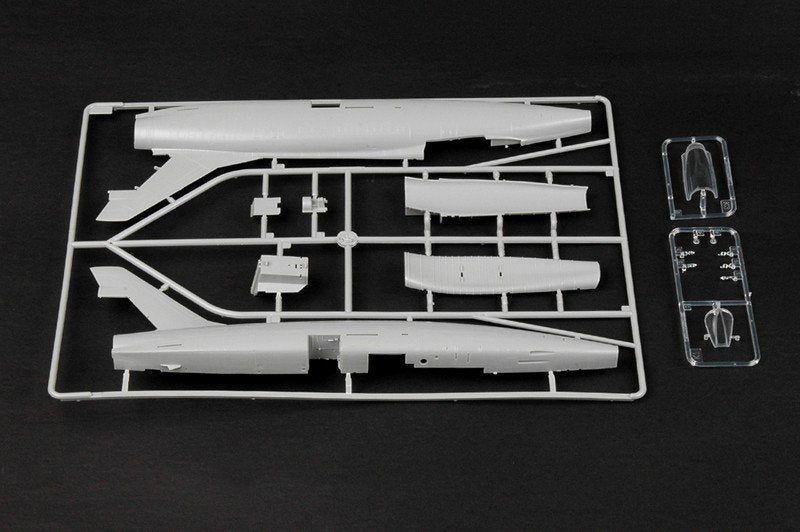 Trumpeter 02822 F-100D IN THUN 1/48 – zdjęcie 2