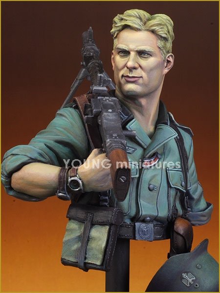 Young Miniatures YM1829 GERMANMG34 GUNNER 1941 1/10 – obrázek 4