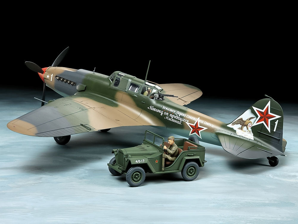 Tamiya 25212 Ilyushin IL-2 Shturmovik &amp; GAZ-67B, ensemble 1/48