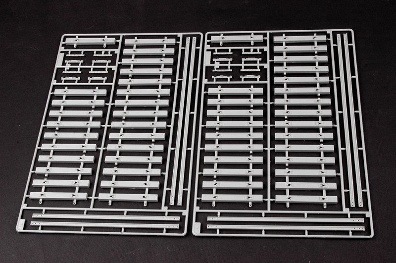 Trumpeter 00219 German Panzerlok BR57 Armoured Locomotive 1/35 – zdjęcie 11