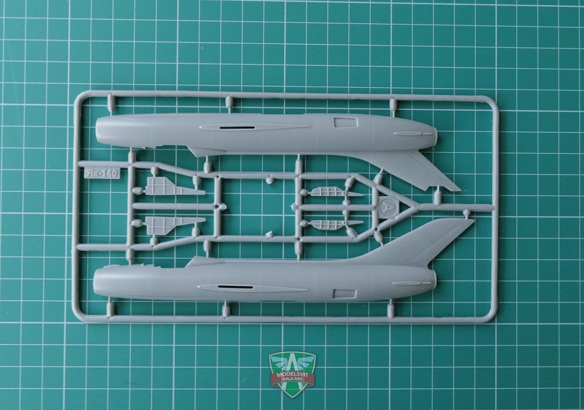 Modelsvit 72031 Yak-140 Prototype 1/72 – Bild 6