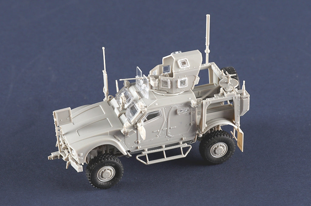 Trumpeter 07413 US M1240 M-ATV MRAP 1/72 – obrázek 6