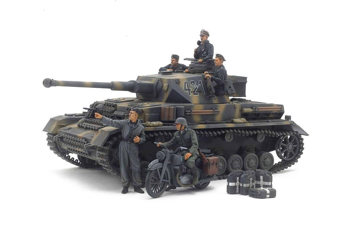 Tamiya 25209 Panzerkampfwagen IV Ausf G. Early Production &amp;amp; Motorcycle Eastern Front 1/35
