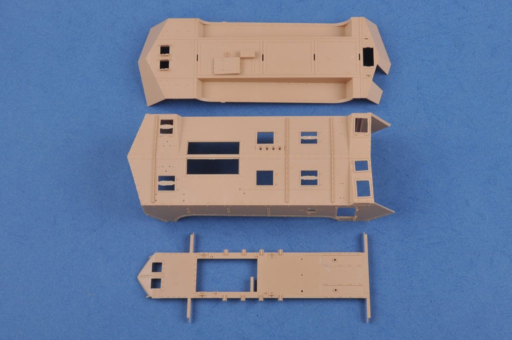 Hobby Boss 83860 French Saint-Chamond Heavy Tank - Late 1/35 – image 4