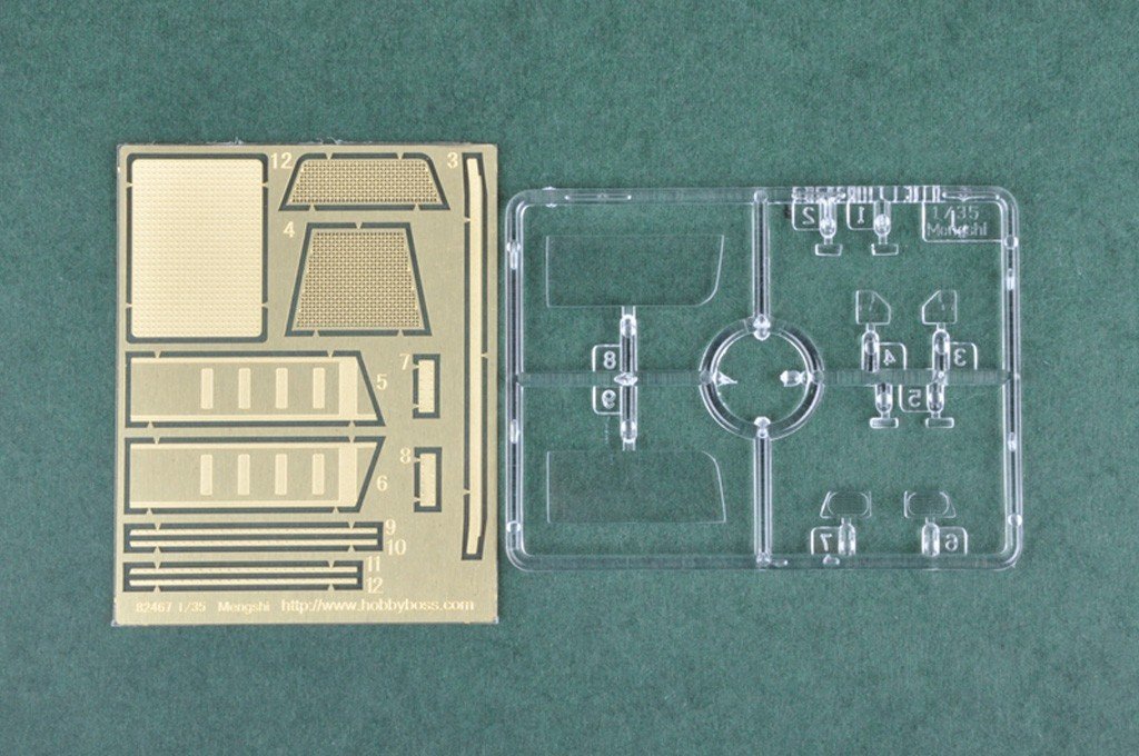 Hobby Boss 82467 Meng Shi 1.5 ton Military Light Utility Vehicle - Parade Versi (1/35) – image 6