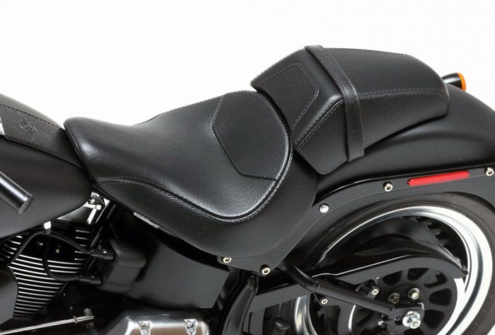 Tamiya 16041 Harley Davidson FLSTFB Fat Boy Lo 1/6 – immagine 6