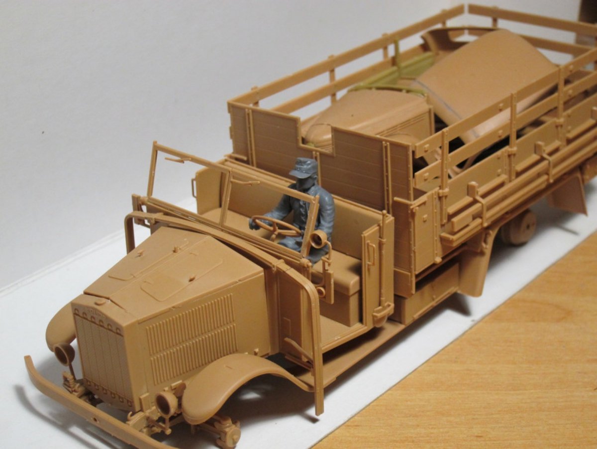 ICM 35642 German Drivers (1939-1945) (4 figures) 1/35 – immagine 4