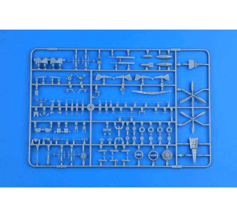 Eduard 7443 Fw 190A-8 w/ universal wings 1/72 – Bild 5