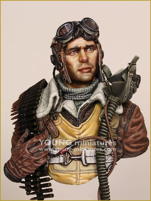 Young Miniatures YM1894 B-24 GUNNER USAAF WWII 1/10 – image 2