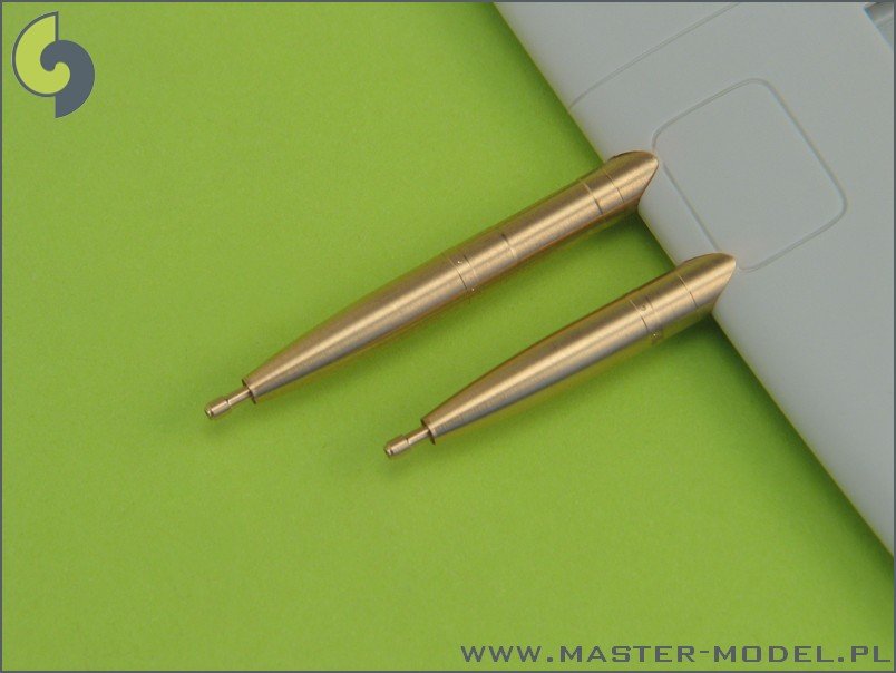 Master AM-32-021 Supermarine Spitfire revised wing (Mk.21/24) - Hispano 20mm cannons in fairings 1/32 – Bild 3