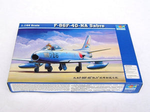 Trumpeter 01321 F-86F-40 Saber 1/144 – obrázek 2