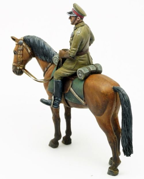 ToRo Model 35F107 Interwar Poland - Col. Bolesław Wieniawa-Dlugoszowski / Interwar Poland - Col. Boleslaw Wieniawa-Dlugoszowski commander of the 1st Regiment of the chevaliers 1/35 – imagen 4