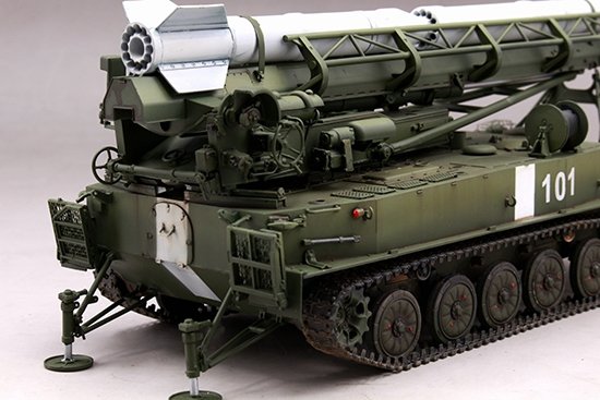 Trumpeter 09545 2P16 Launcher with Missile of 2k6 Luna (FROG-5) 1/35 – obrázek 11