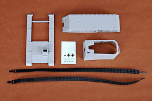 Trumpeter 00350 German 12.8cm Selbstfahrlafette L/6 Sturer Emil 1/35 – image 4