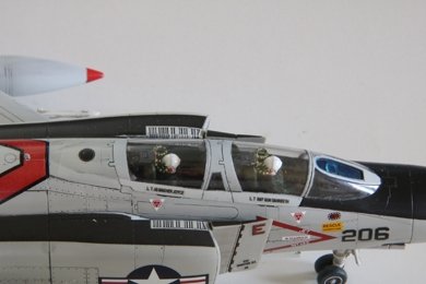 Fine Molds FP43S US Navy Jet Fighter F-4J &amp;quot;Aardvarks&amp;quot; 1/72 – image 8