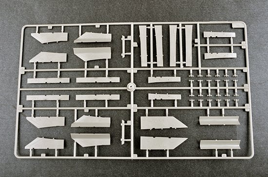 Trumpeter 03221 F-100C Super Saber 1/32 – image 12