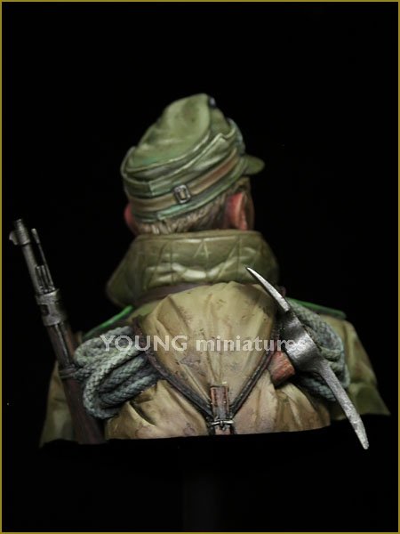 Young Miniatures YM1836 GERMAN GEBIRGSJAGER 1942 1/10 – Bild 6