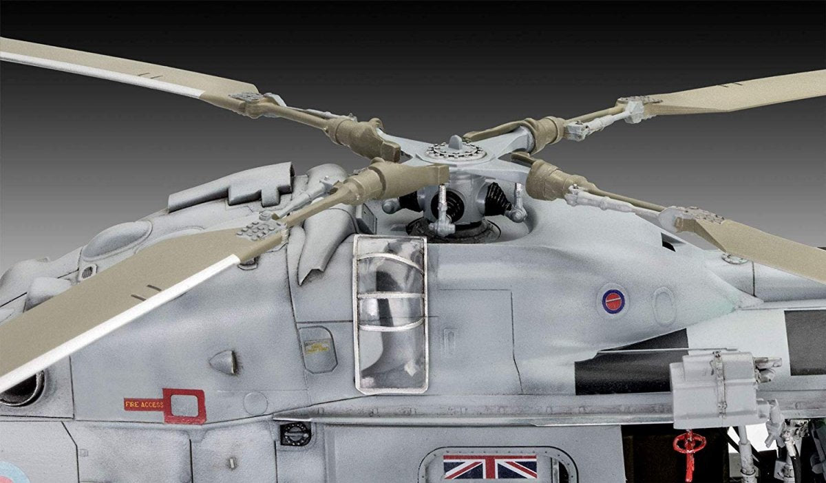 Revell 04981 Westland Lynx Mk.8 1/32 – image 4