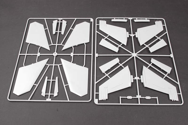Trumpeter 03205 F/A-18F Super Hornet 1/32 – image 6