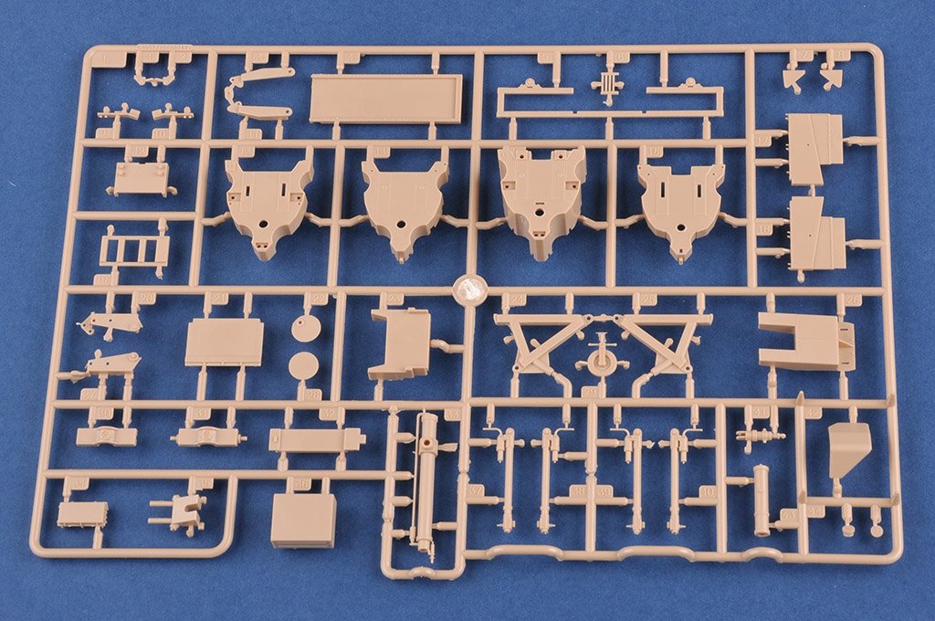 Hobby Boss 85517 Russian BAZ-64022 with 5P85TE2 TEL S-400 1/35 – zdjęcie 18