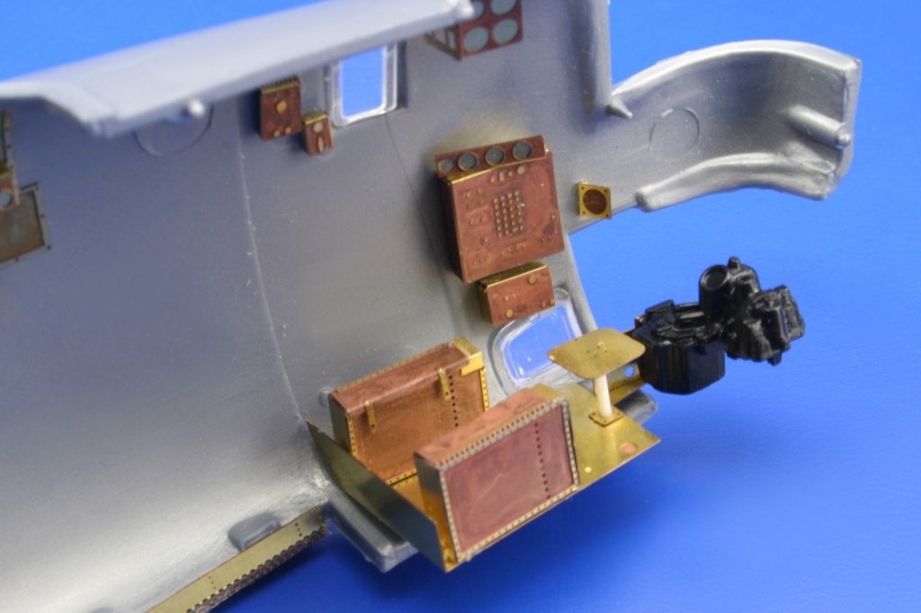 Eduard 49440 B-24J front interior 1/48 Revell – Bild 8
