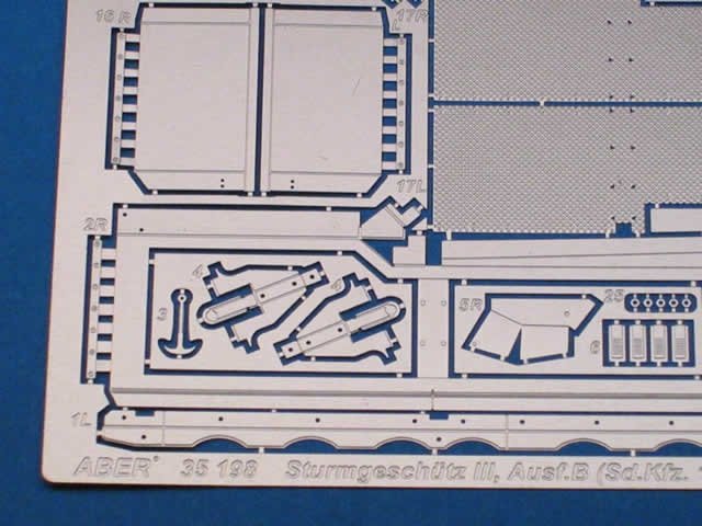 Aber 35198 German anti-tank self propelled gun Sturmgeschütz III, Ausf.B (Sd.Kfz. 142) - vol. 2 - additional set - fenders (1/35) – image 3