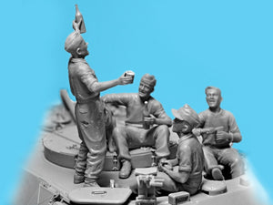ICM 35343 Prost! Between Battles on Bergepanther WWII German Tankmen with Bergepanther 1/35 – zdjęcie 4