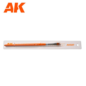 AK Interactive AK587 WHALE TAIL/RIBBON WEATHERING BRUSH – image 2