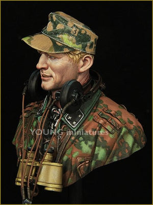 Young Miniatures YM1851 German WAFFEN SS Panzer Officer WWII 1/10 – image 2
